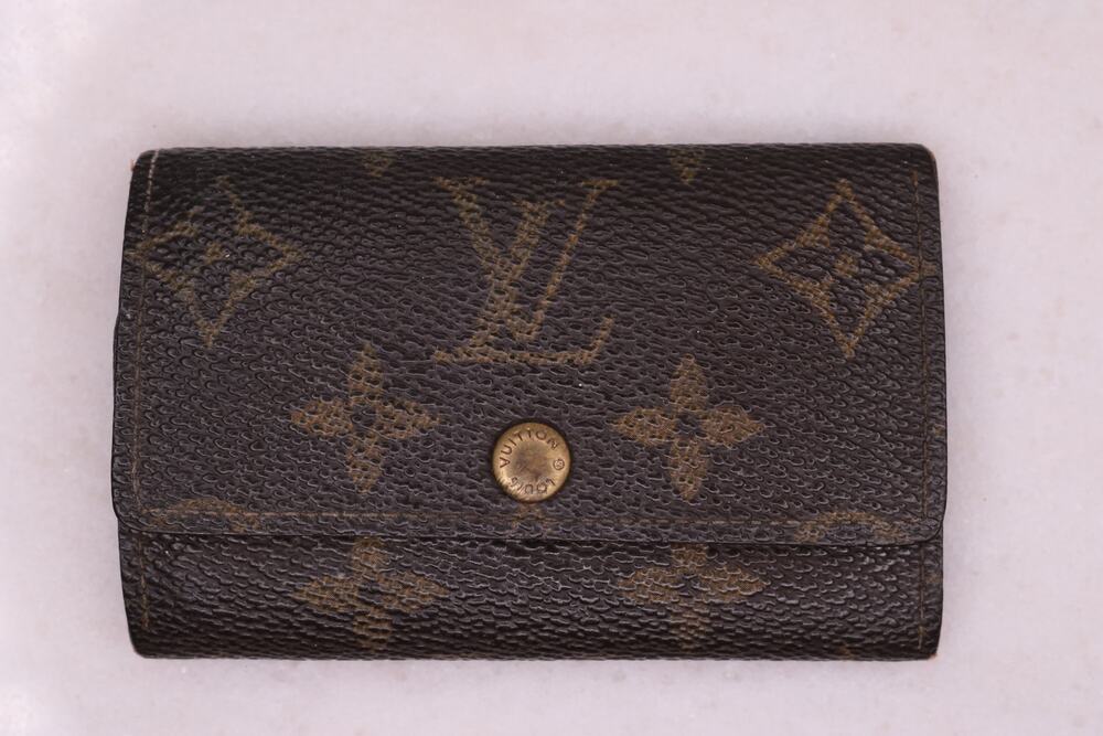 Authentic Vintage Louis Vuitton Monogram Multiclés 6 Key Holder Case